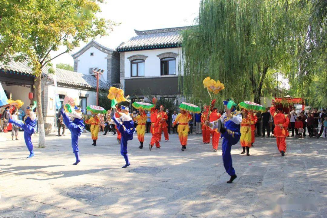 演出现场, 济阳鼓子秧歌鼓点伴奏,表演节奏明快,风格粗犷,气势澎湃
