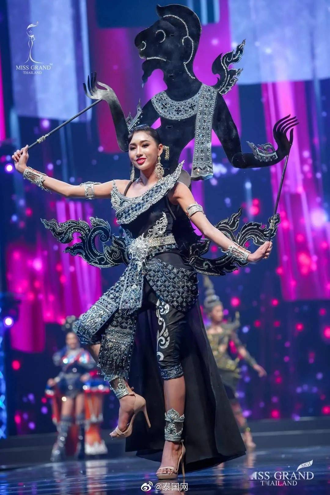 姐姐|泰国小姐选美比赛，佳丽们的照片看着怎么有点好笑......