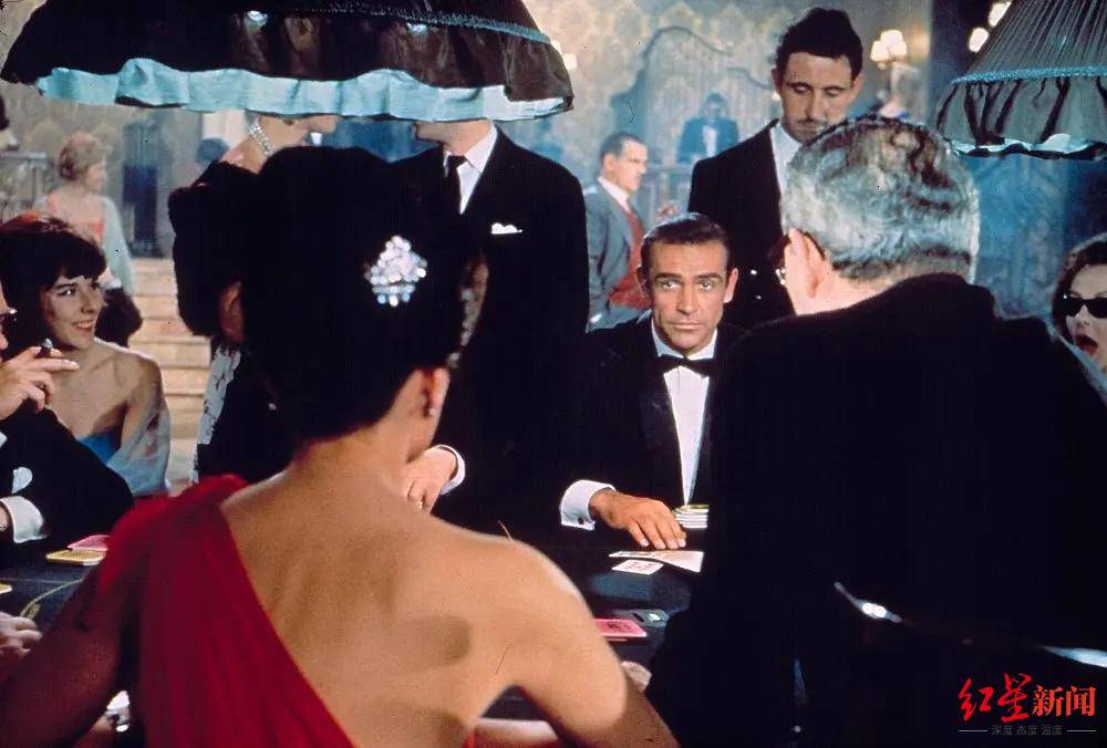 外媒曝邦德又要换新人了！007男主为何一直是世界影视顶级IP？_汤姆·哈迪