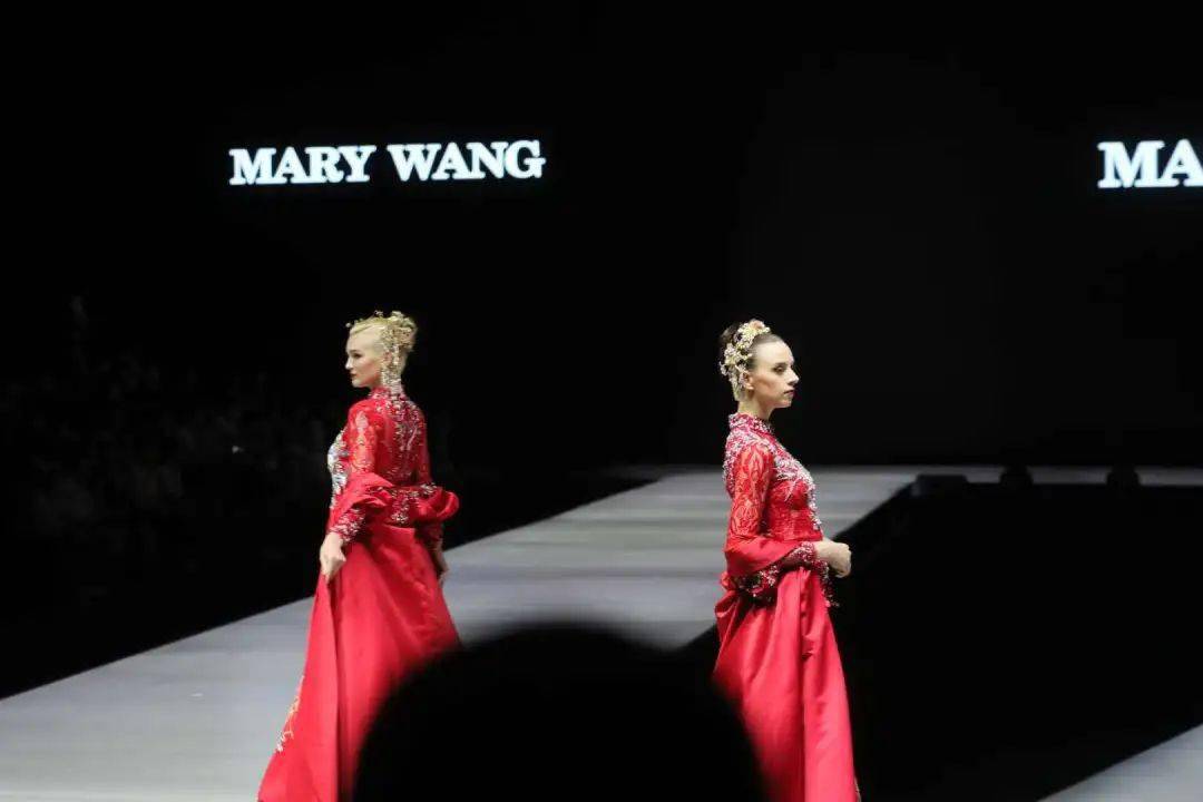 大连|久等了！婚纱大秀登场！