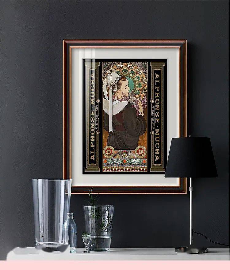 照片|显穷大白墙+网红装饰画=悲剧！