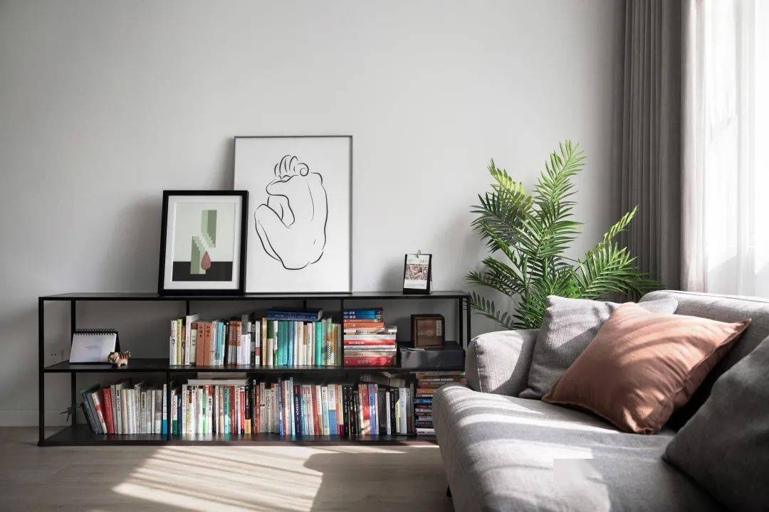 照片|显穷大白墙+网红装饰画=悲剧！