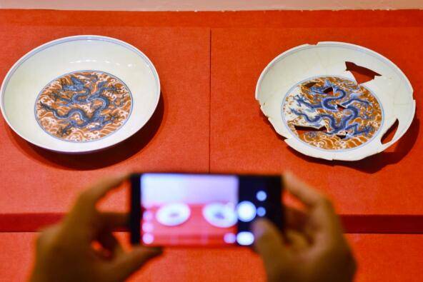 瓷器|神奇！故宫里的宝贝，竟然还有600年前的孪生“兄弟”？