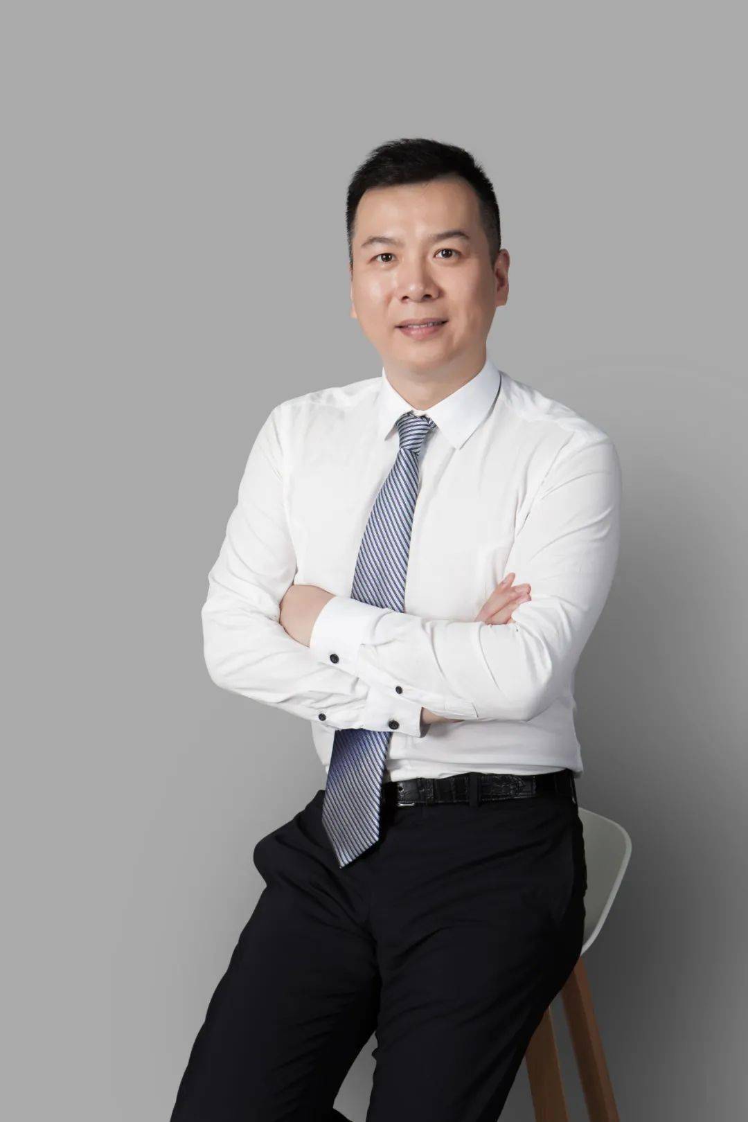 游戏|曾操盘中国游戏并购最大案铸就行业传奇，舵手王佶却要“转战”脑科学？