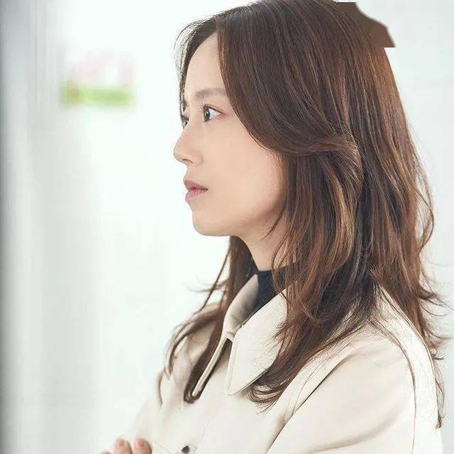 水润|《恶之花》李准基变身韩版“张东升”，女主发光美貌全靠“妆”？