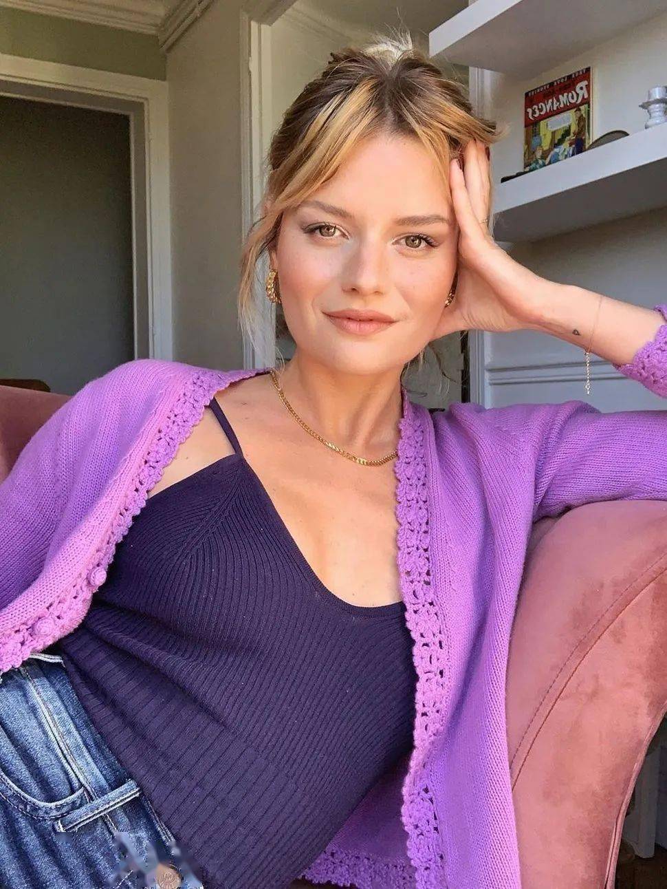 必备|秋天必备的针织,这样穿会更显气质