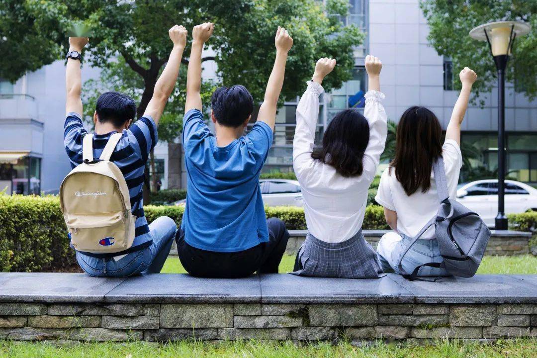 高三|助力学生健康成长 | 高三学生心理辅导案例分析加强心理健康教育
