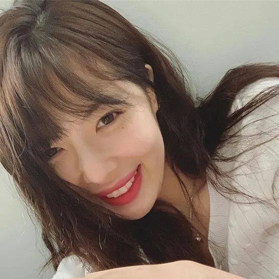 水润|《恶之花》李准基变身韩版“张东升”，女主发光美貌全靠“妆”？