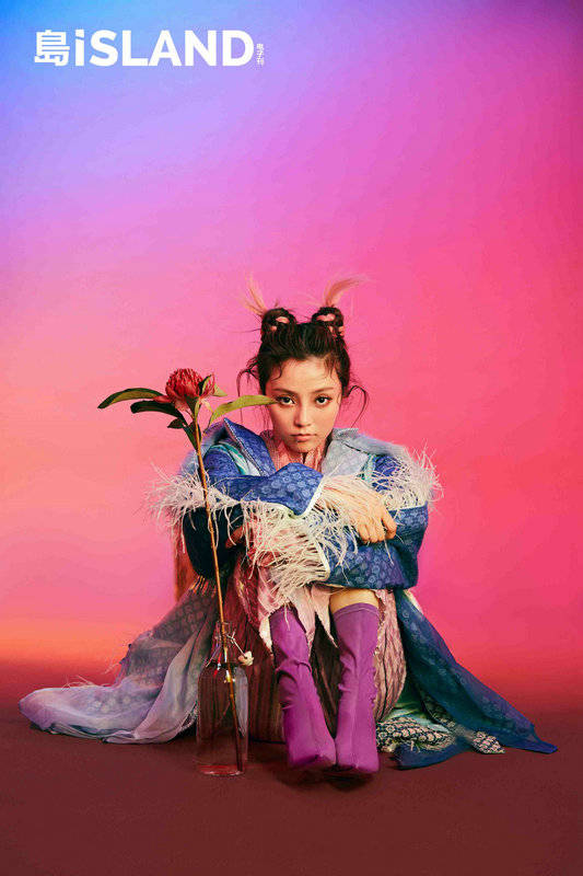 精灵|宋子秦最新时尚大片曝光 花间精灵尽显甜美可人