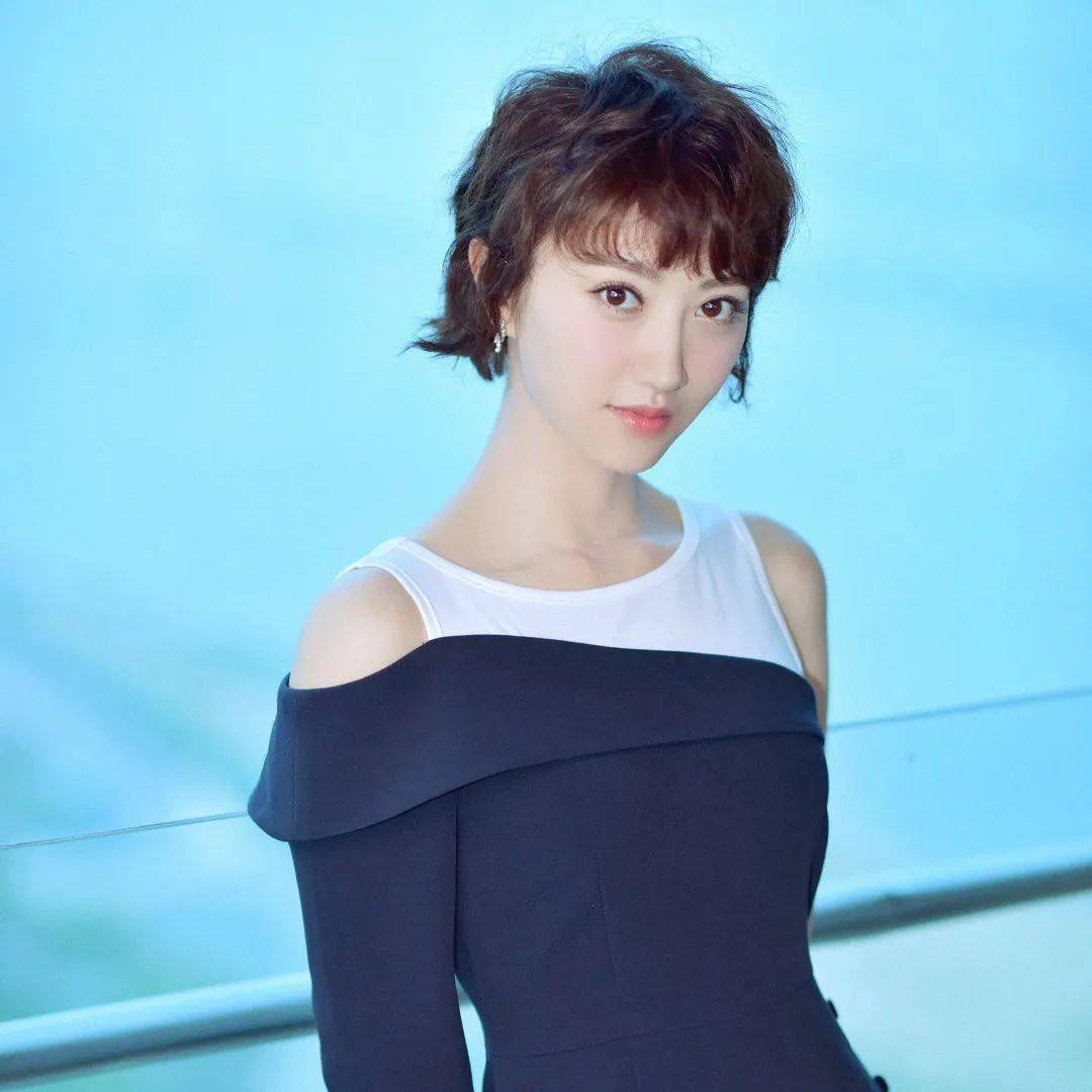 短发|这个女人好迷人！还有什么造型是她驾驭不了的？