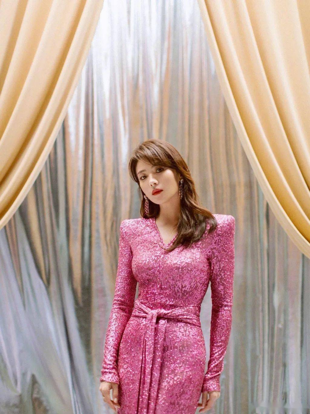 图片|和孙莉一样练舞，能拥有她的美背吗？