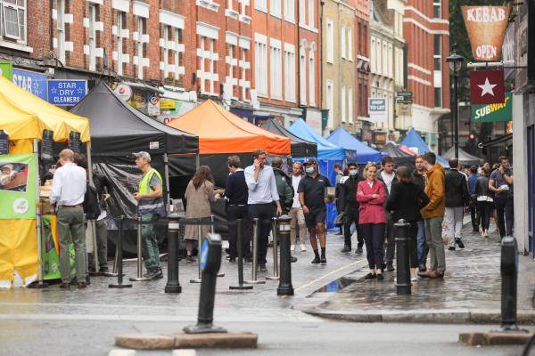 英國政府決定在英格蘭地區採取更嚴格防控措施 國際 第1張