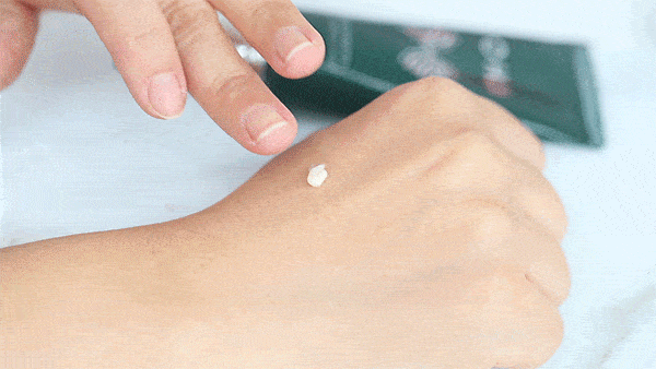 修护|今日爆料!空姐们强韧肌底、维稳修护的秘密,原来是ta!