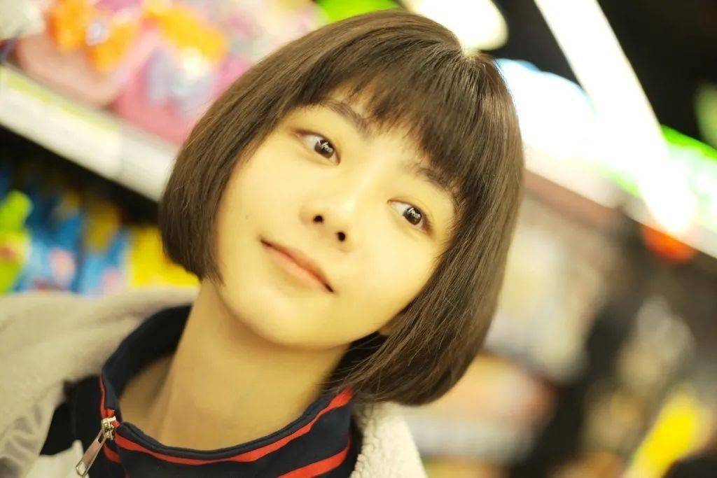 卷发|今年秋冬最C位的发型 杨幂赵丽颖都帮你们想好啦！