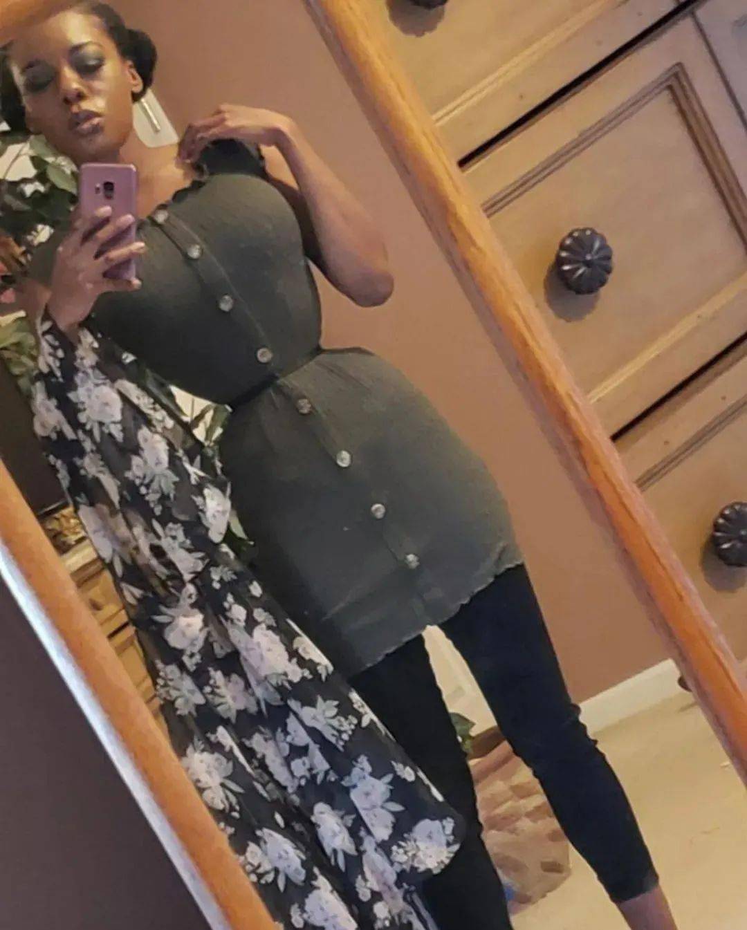 小时|妹子狂瘦40公斤仍不满足，每天勒18小时束腰，想成为腰最细的人…