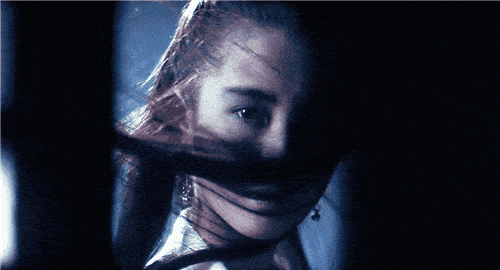 手镯|金星花18000买翡翠手镯被骗！更让人气愤的，是她朋友说的3个字...