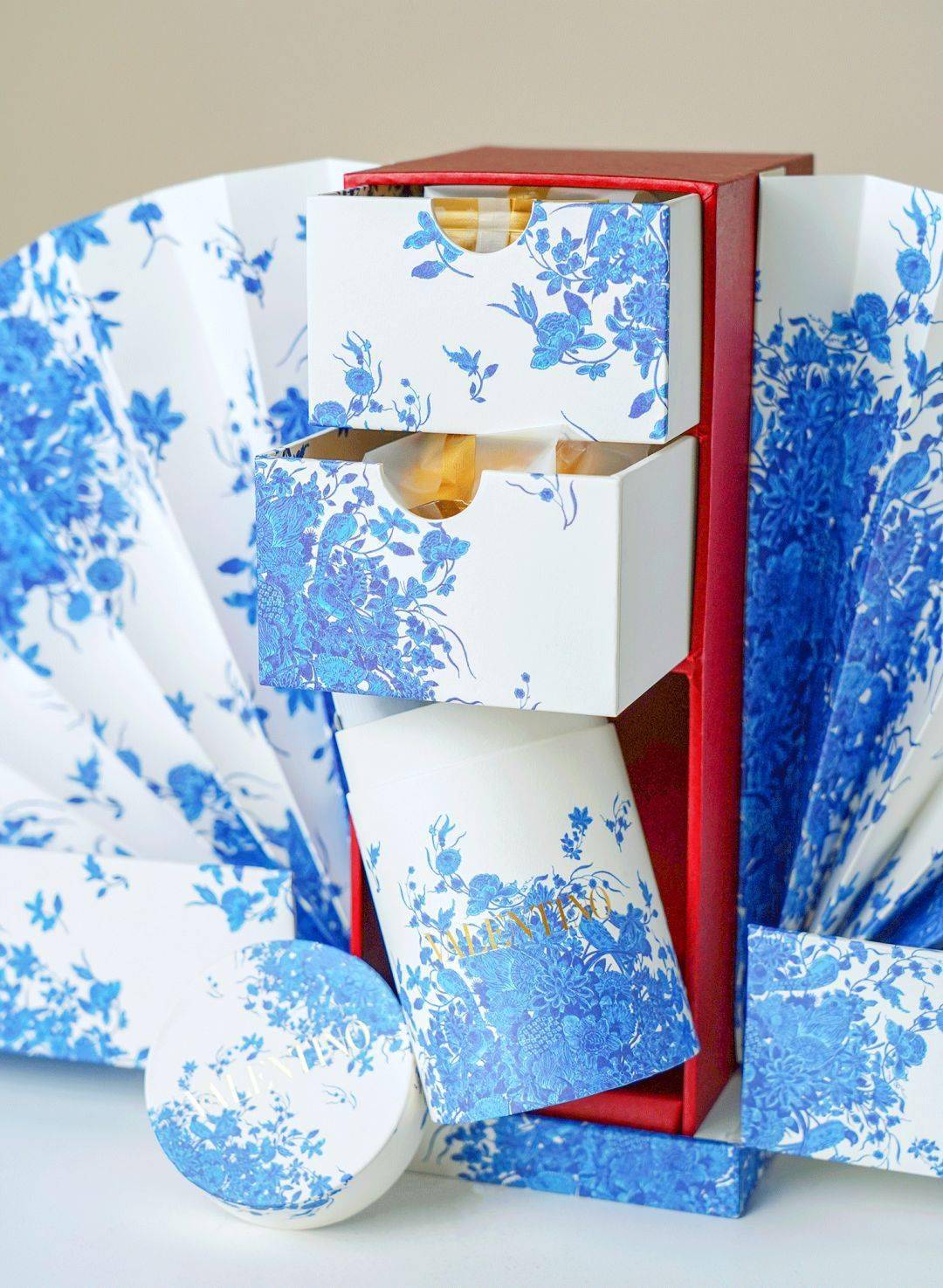 宇博|宇博带着他60个大牌月饼又来啦！这次要全部送给客官们！