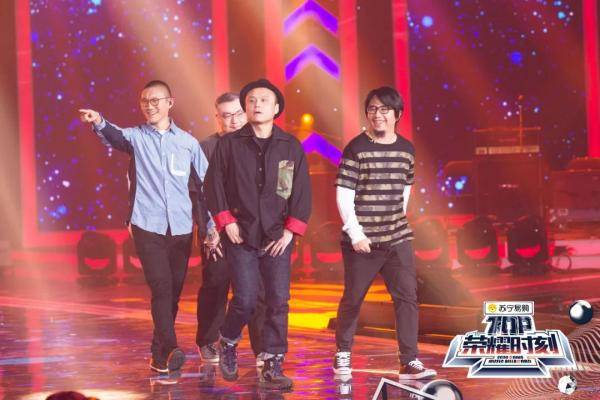 钱正昊|《TOP荣耀时刻》刘柏辛演绎新一代歌手魅力，THE9再穿制服活力献唱