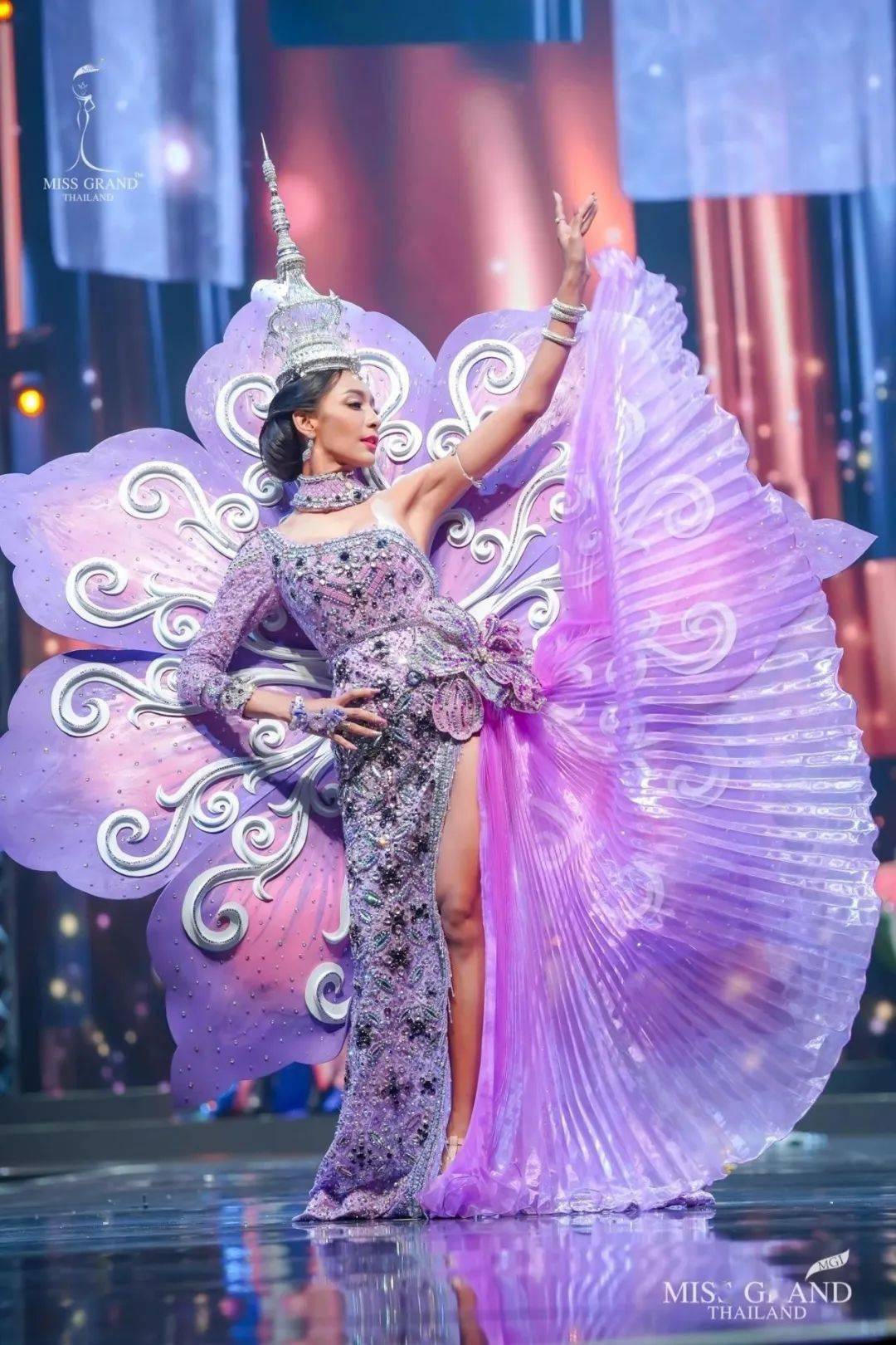 佳丽|性感到流鼻血！泰国妖艳选美燃爆全球，一波“大尺度”现场照，堪比维密