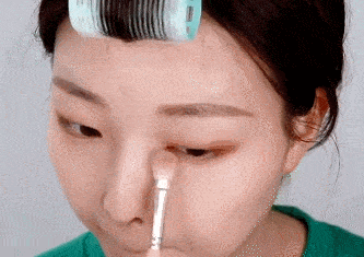 眼影|每刻美丨成熟女生们的秋日妆容 就是这种感觉！