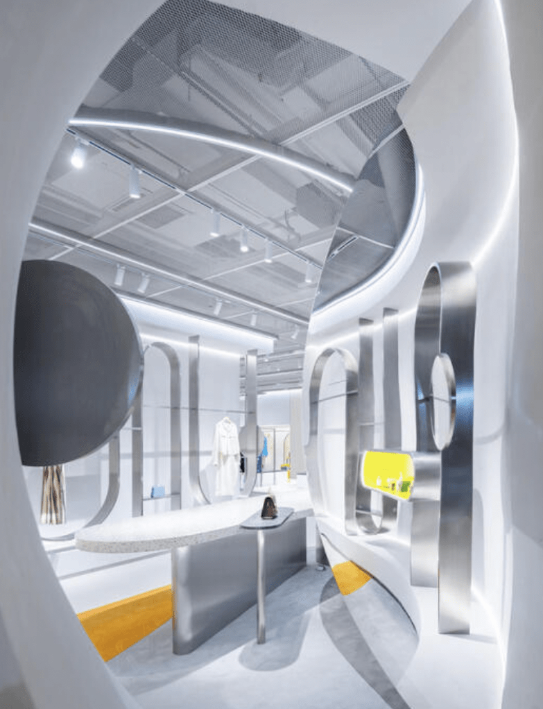 大牌|BFC的2楼变身沉浸式T台,吸引100+位博主来看秀!