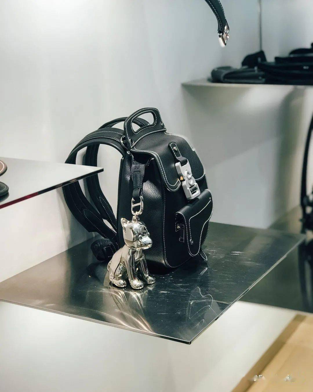 Stussy|10万的Dior X AJ不算啥，20万的Dior踏板车才是真香！