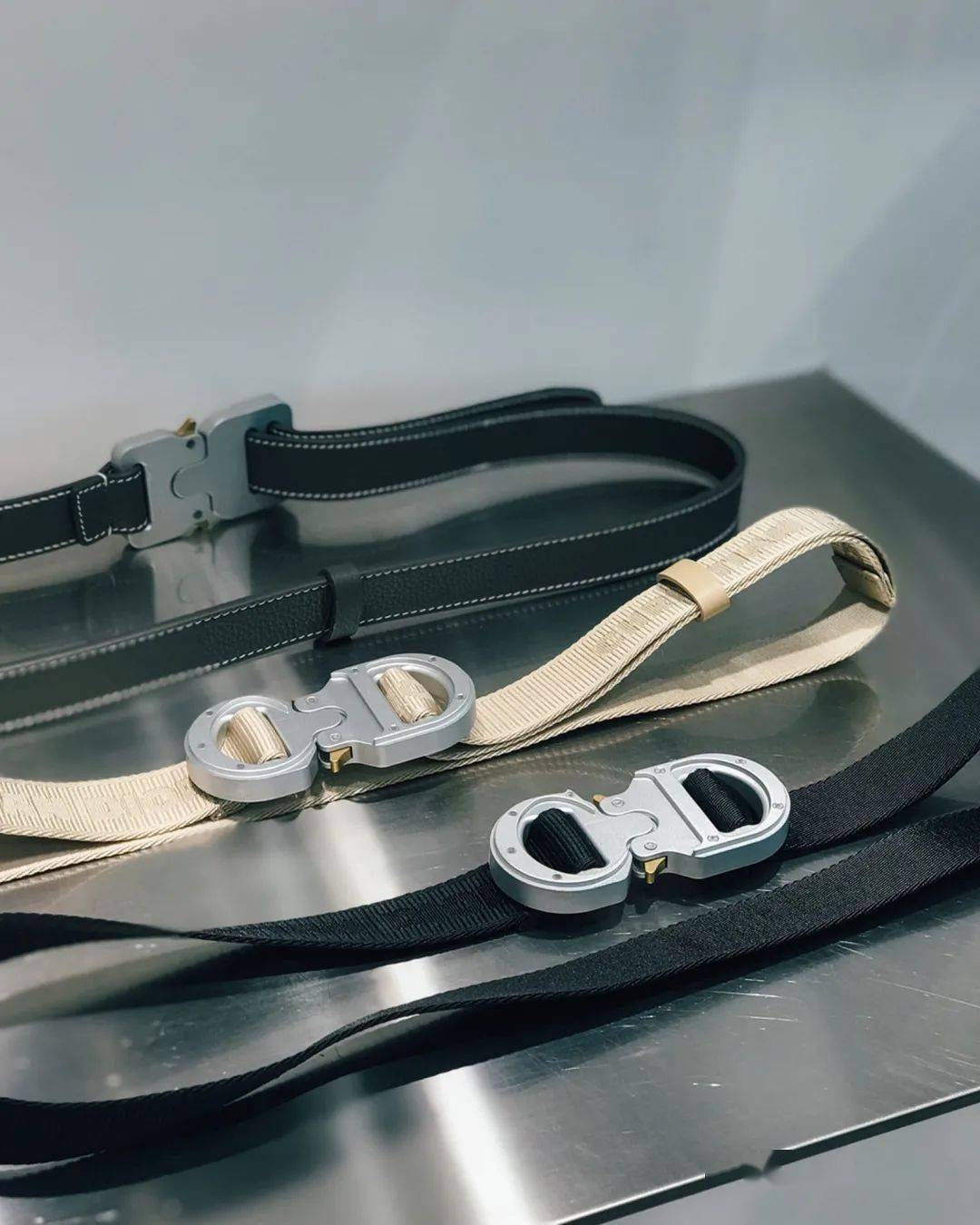 Stussy|10万的Dior X AJ不算啥，20万的Dior踏板车才是真香！