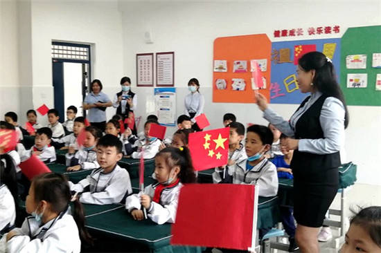 长江东路|二七区长江东路小学：深深爱国情 长东赤子心