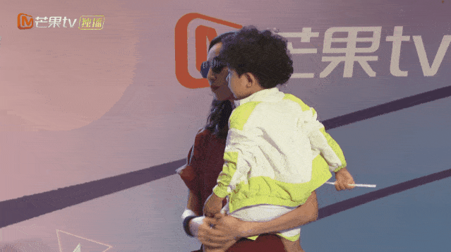 满分|乘风破浪的郑希怡永远飒气满分,快来揭秘她的“御龄魔法”~