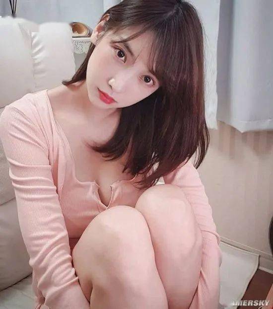 姐姐|弹琴性感画面让人心跳加速 来自韩国的钢琴小姐姐