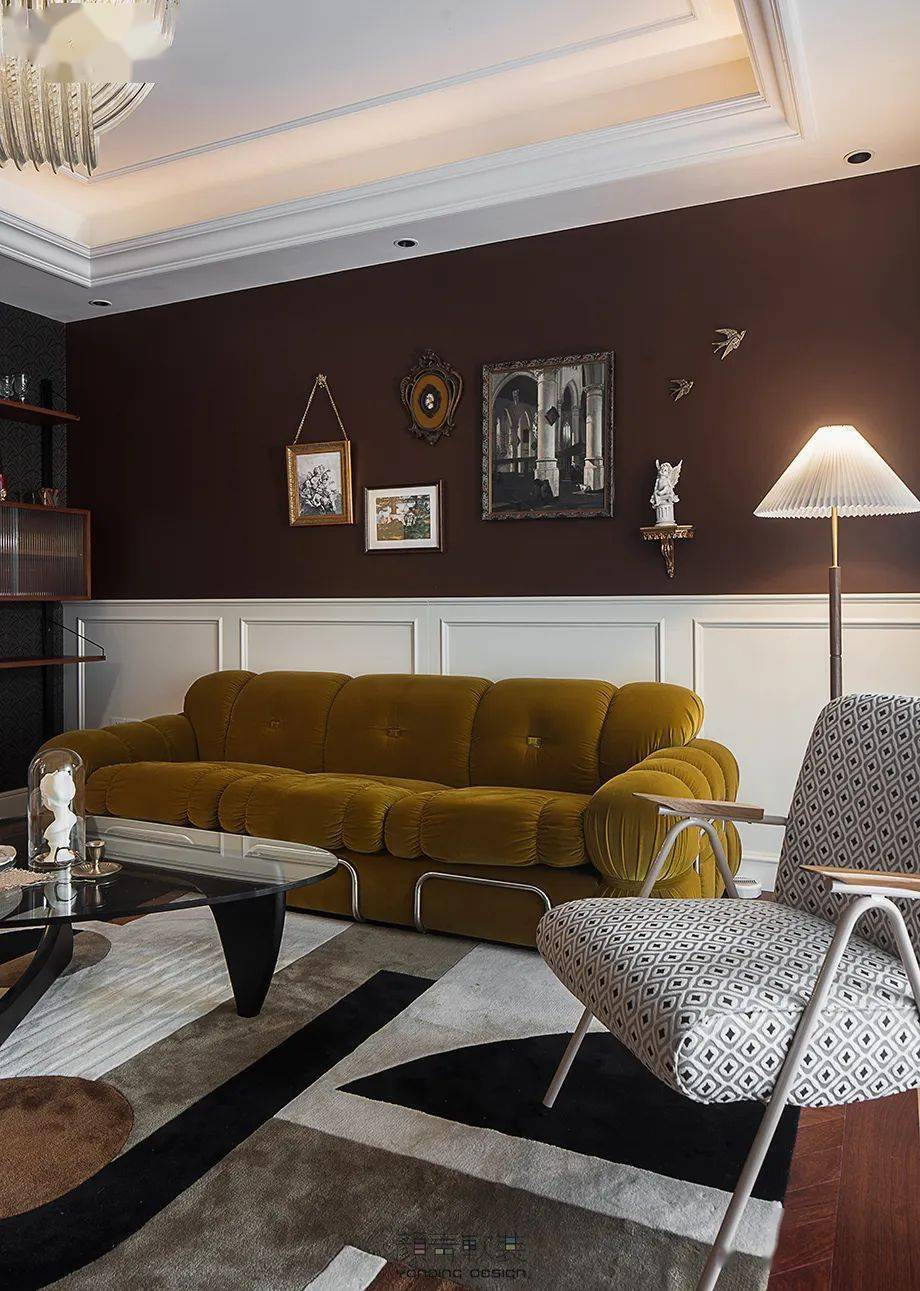 设计|满眼的复古治愈感，看设计师如何拯救精装猪肝红地板 | 颜青软装