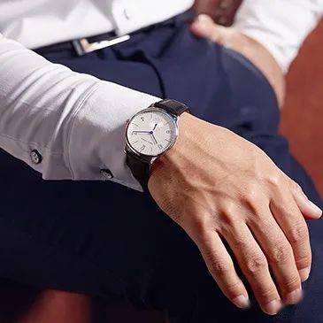 海鸥|做出中国第一块自制手表、空军一线飞行员标配，海鸥表凭什么？