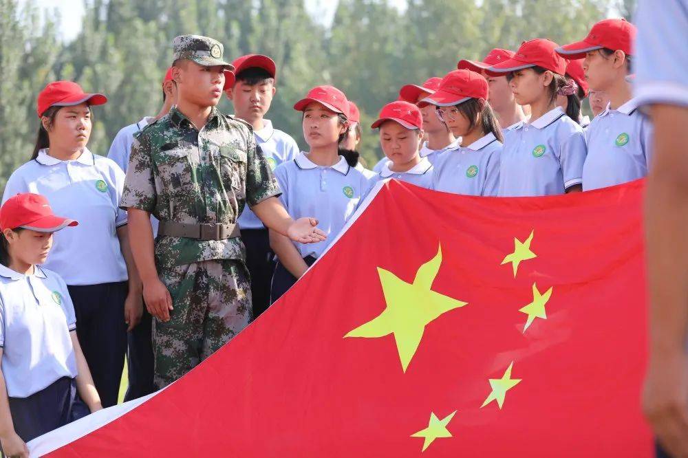 最美的国旗怎么画 9f8f4075fdfc46b9a5455858425f1cd9.jpeg