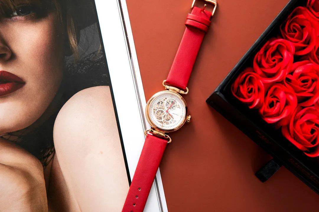 海鸥|做出中国第一块自制手表、空军一线飞行员标配，海鸥表凭什么？