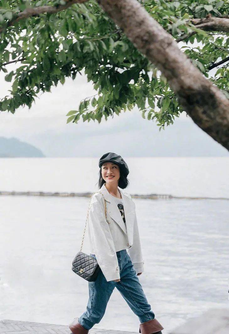 西服|被腿更长的她“抢”了代言,小S心服口服