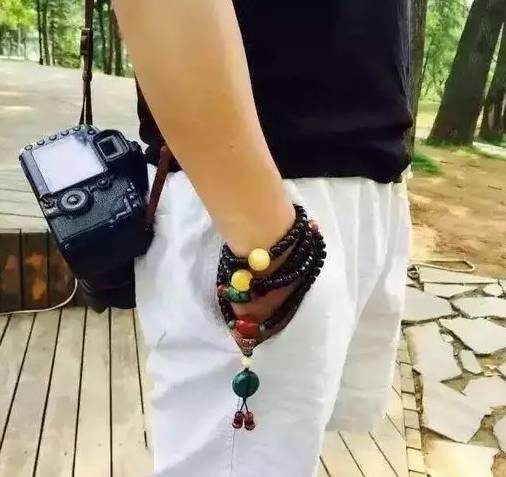 配饰|除了包浆，手串玩成这样才算高手！