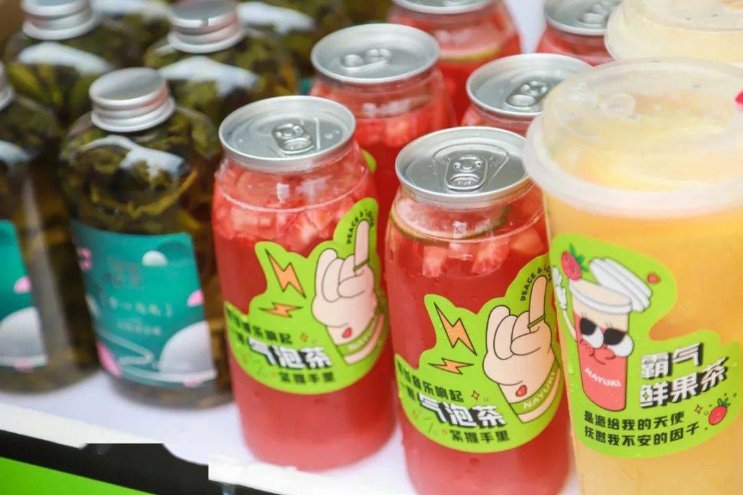 音乐节|就在刚刚！草莓音乐节现场，奈雪又去搞事情了！