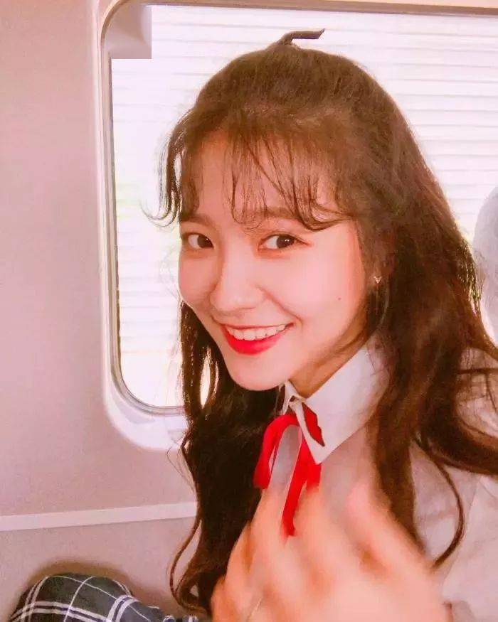 Step|还纠结短发or长发?现在流行这条“美颜线”,瞬间帮你变成小V脸