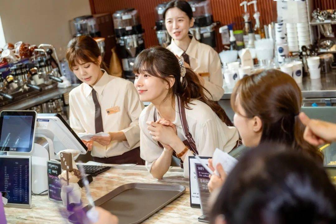 男方|裴秀智有新恋情了?男方居然是程序员!对视也太甜啦......