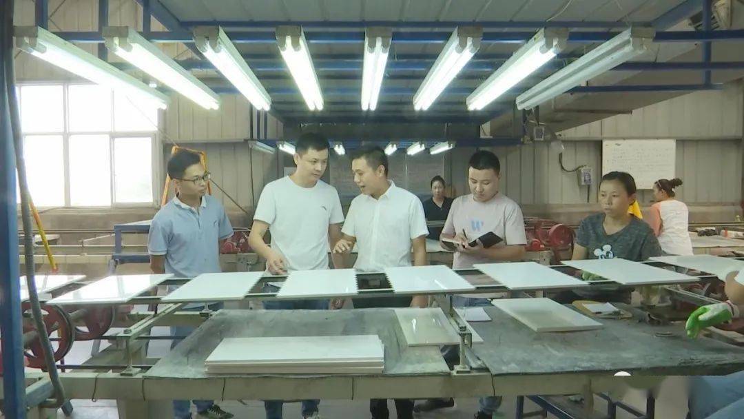 萧县人口 经济总量_萧县经济开发区医院(3)