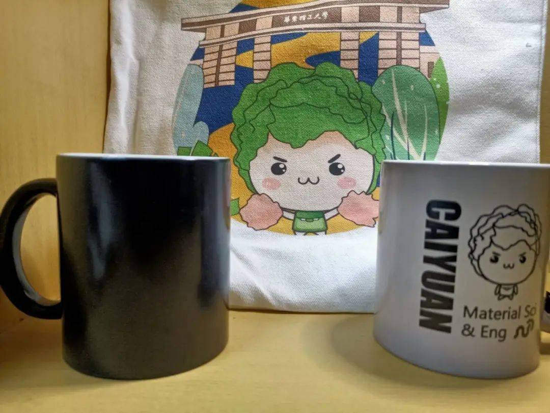 梨和杯子和竹篮猜成语_看图猜成语(3)