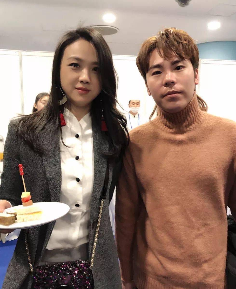 造型|16.9元剪发/88元明星染或烫造型，是时候体验一把20年热门发色“透明雾感”