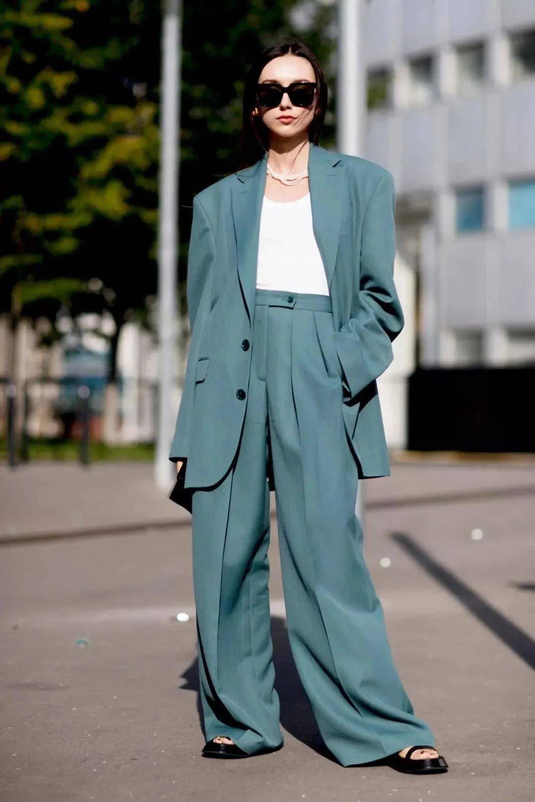 西装|《三十而已》?王漫妮同款！这件可攻可柔的秋季西装，显高显瘦超气质，一件=N套LOOK，照着穿贼时髦！