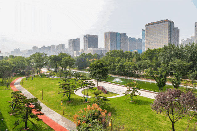 护城河景观水库容到了127.5万立方米;防汛库容从80万立方米提升到144.