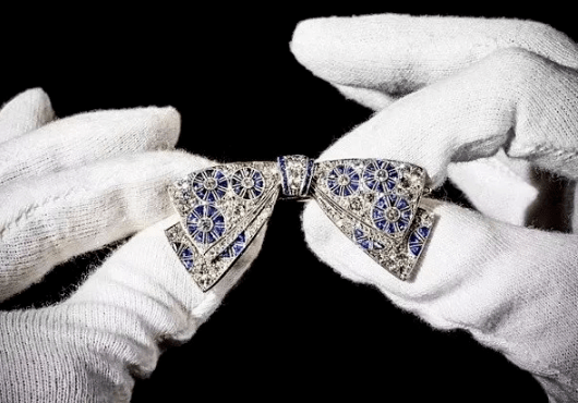 前夫|她是王室最“浪荡”公主，死后还遭前夫卖裸照！珠宝再多，也换不回圆满...