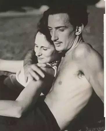 摄影|达利:疯狂的天才就是疯狂得无所不能