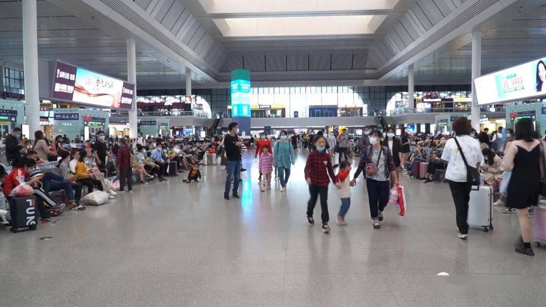 "迟来的春运"! 南宁东站创单日旅客发送历史新高
