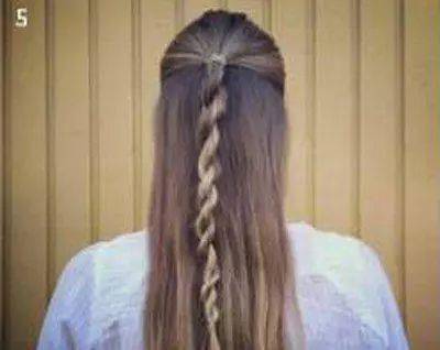 发型|2款让人看起来非常唯美的发型，中长发柔美编发！