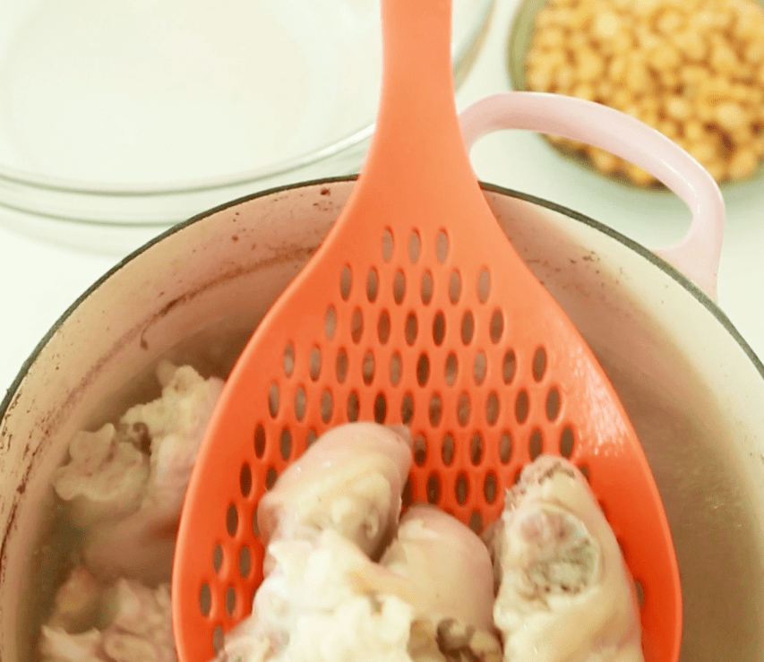 猪脚怎么炖好吃不油腻视频 cf1a90e465b44d858afc376fc2d821c9.png