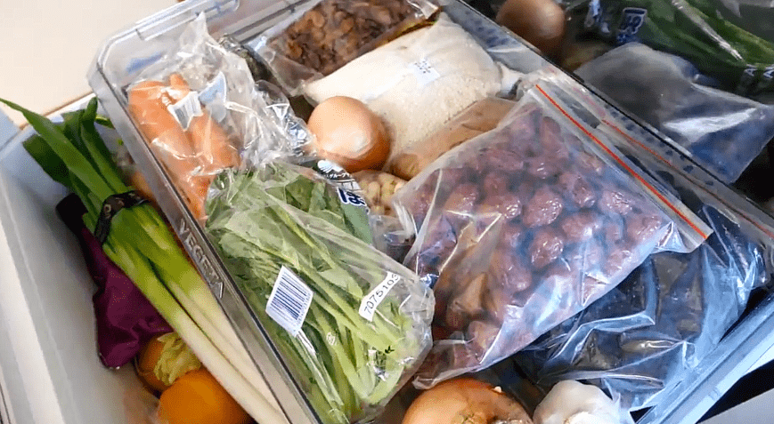 厨房|做饭效率高一倍！日本主妇间正流行的“动线收纳”！处处都是小心机！厨房空间瞬间大三倍